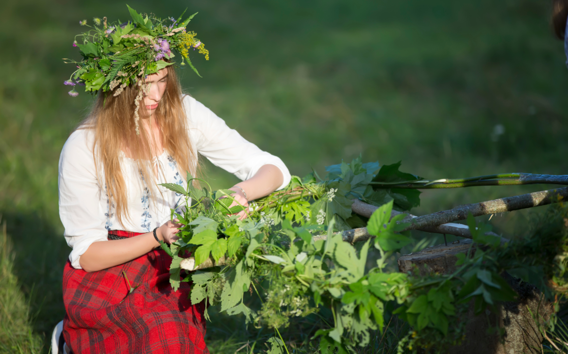 The weaving of the Kupala Wreath ahead of Ivan Kupala.