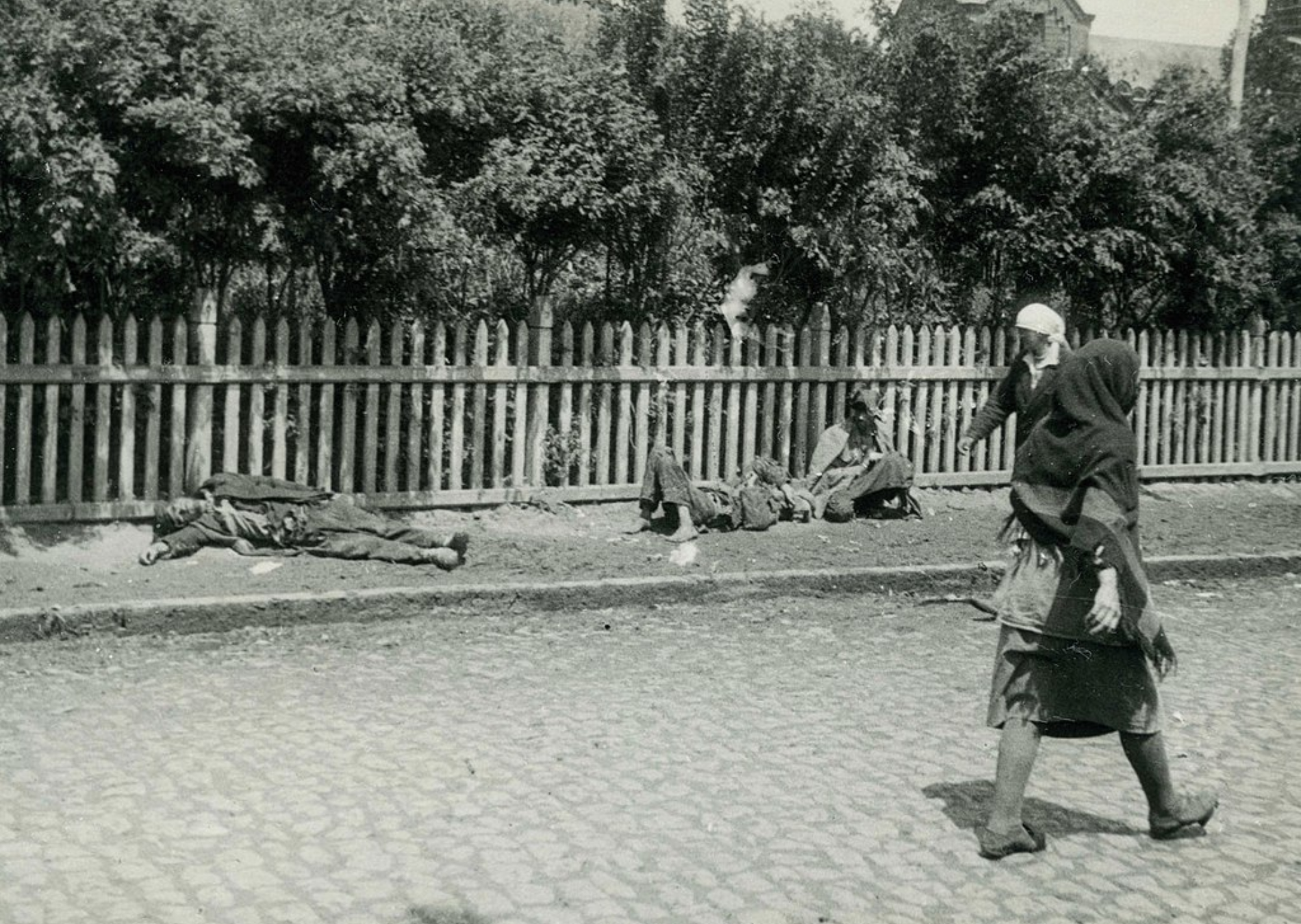 Starved Ukrainians on a street in Kharkiv, 1933. In Famine in the Soviet Ukraine, 1932–1933: a memorial exhibition, 1935.