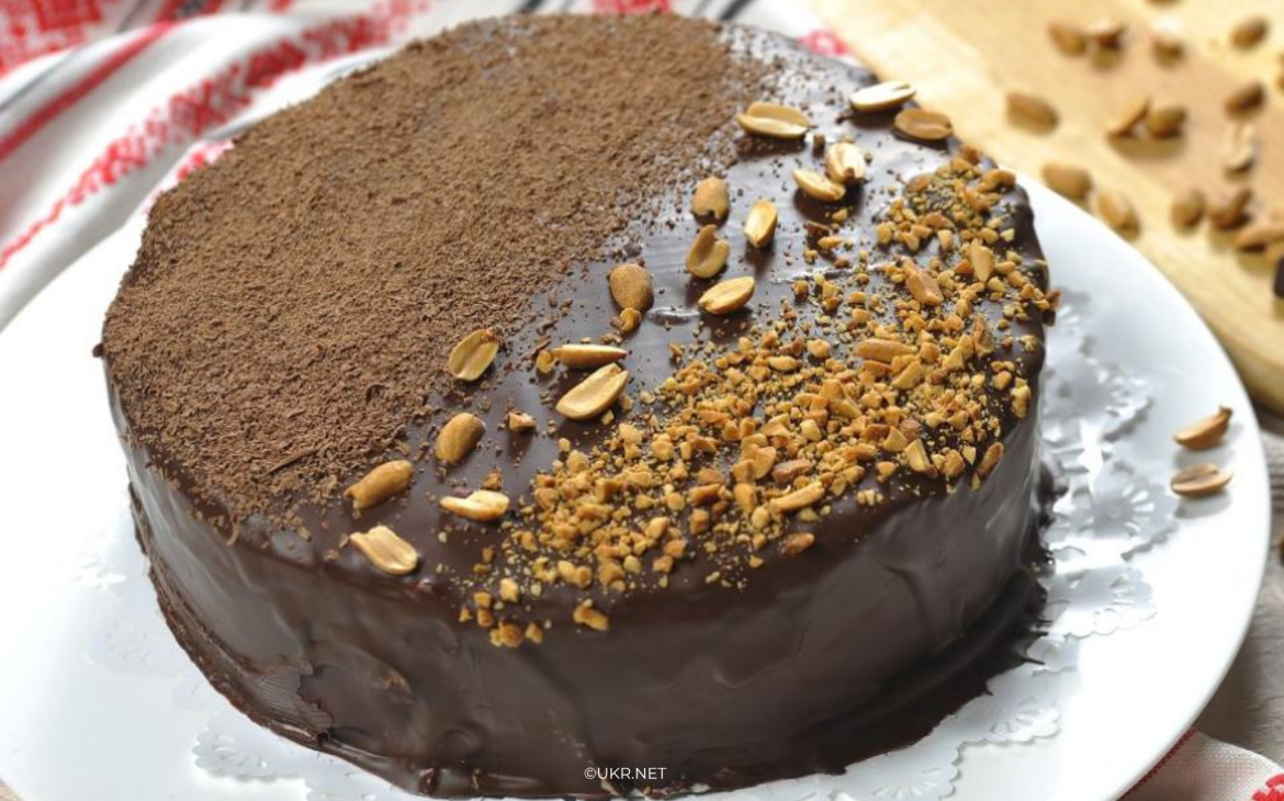 Traditional Shakhtarskyi Tort (Miner’s Cake) from eastern Ukraine, a rich layered chocolate cake associated with the Donbas and Luhansk mining regions, featured in Traditional Ukrainian Dishes by Region.